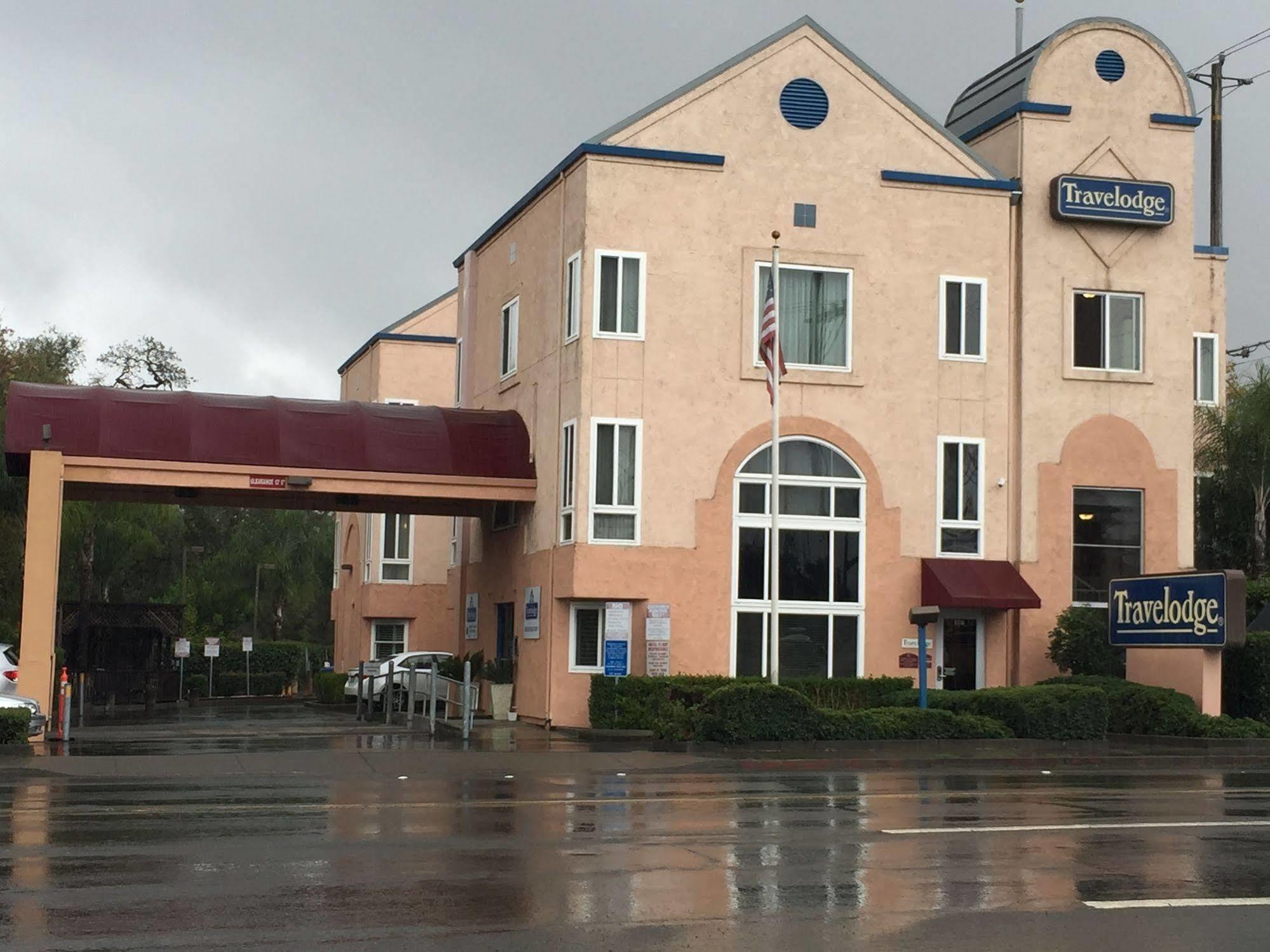 Vinea Hotel